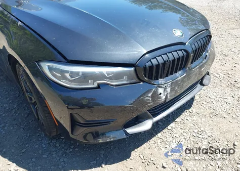 2020 BMW 330I xDrive z USA, uszkodzony, nr VIN 3MW5R7J02L8B33028